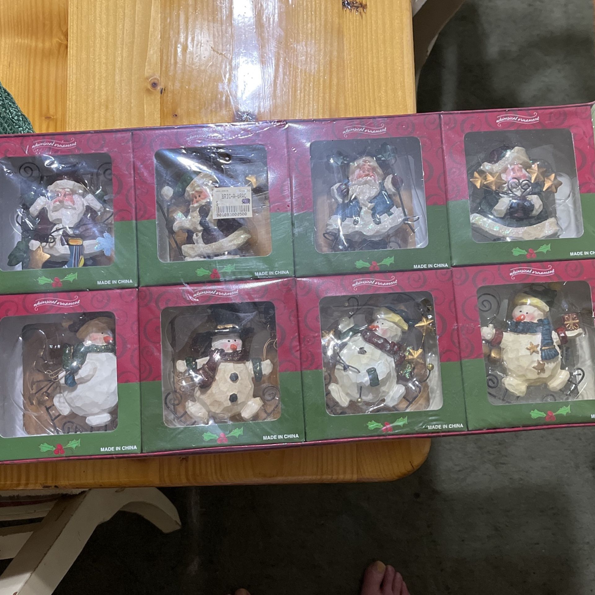10 Total Of Santa And Snow Men