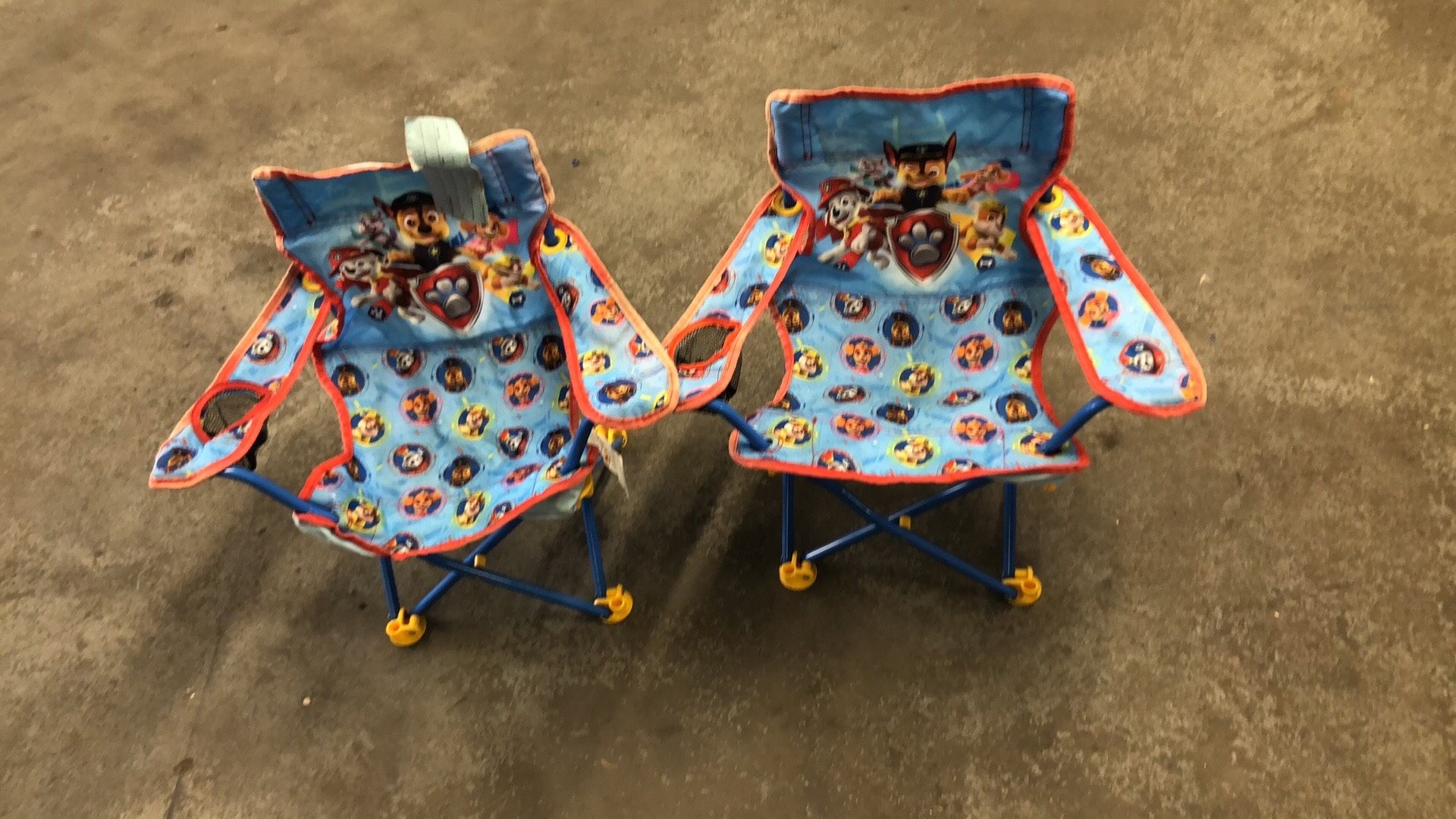 2 Kids Folding Chairs