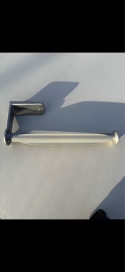 Paper towel holder