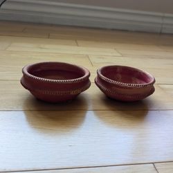 2 Hand Wheel Thrown Terracotta Candle Holder, Diya Hand Painted Elegance! 3.5x3".

Add a touch of elegance to your home decor with this beautiful set 