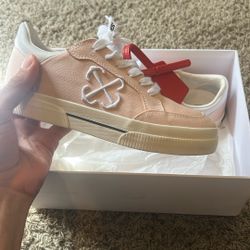 Off White