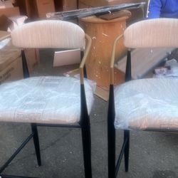 2 Bar Stools 