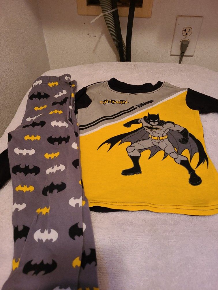 Batman pajama's/Halloween costume Little boys 5-T