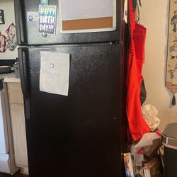 Black Refrigerator great for a garage or apartment 
