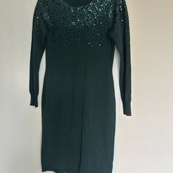 New Women’s Dress Size S. Will Fit Size S and M. Design By Nina Leonard. Emerald Green Color. 87% Rayon. Gorgeous Dress For Any Occasion.