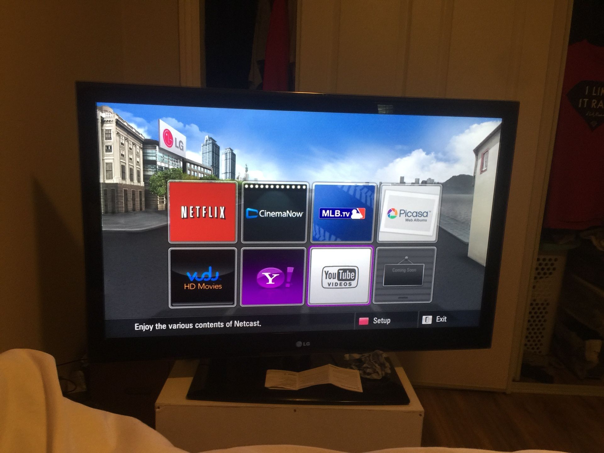 LG 42” LCD TV LG 42LE5400