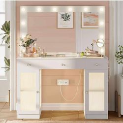 Vanity Desk with Large Mirror and Lights, Glass Top Makeup Vanity with Lights & Power Outlet for Bedroom, 3 Color Lighting Modes, White Dressing Table