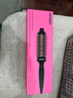 Amika Blowout Babe Thermal Brush