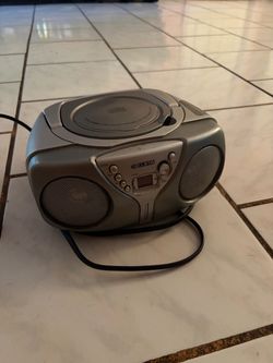 Curtis compact cd/radio player