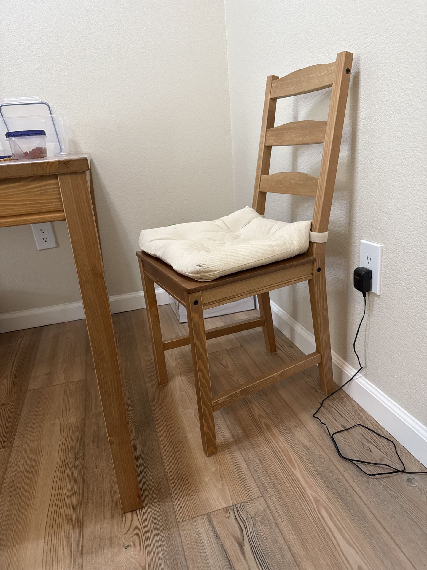 Dining Table Chair 