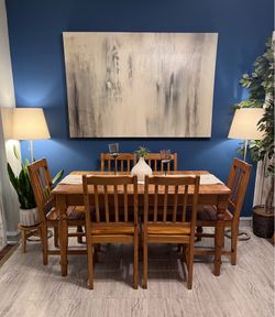 Nice Pine Wood Dining Set Good Condition!!! Table with Leaf and 6 Chairs! I Can Deliver.