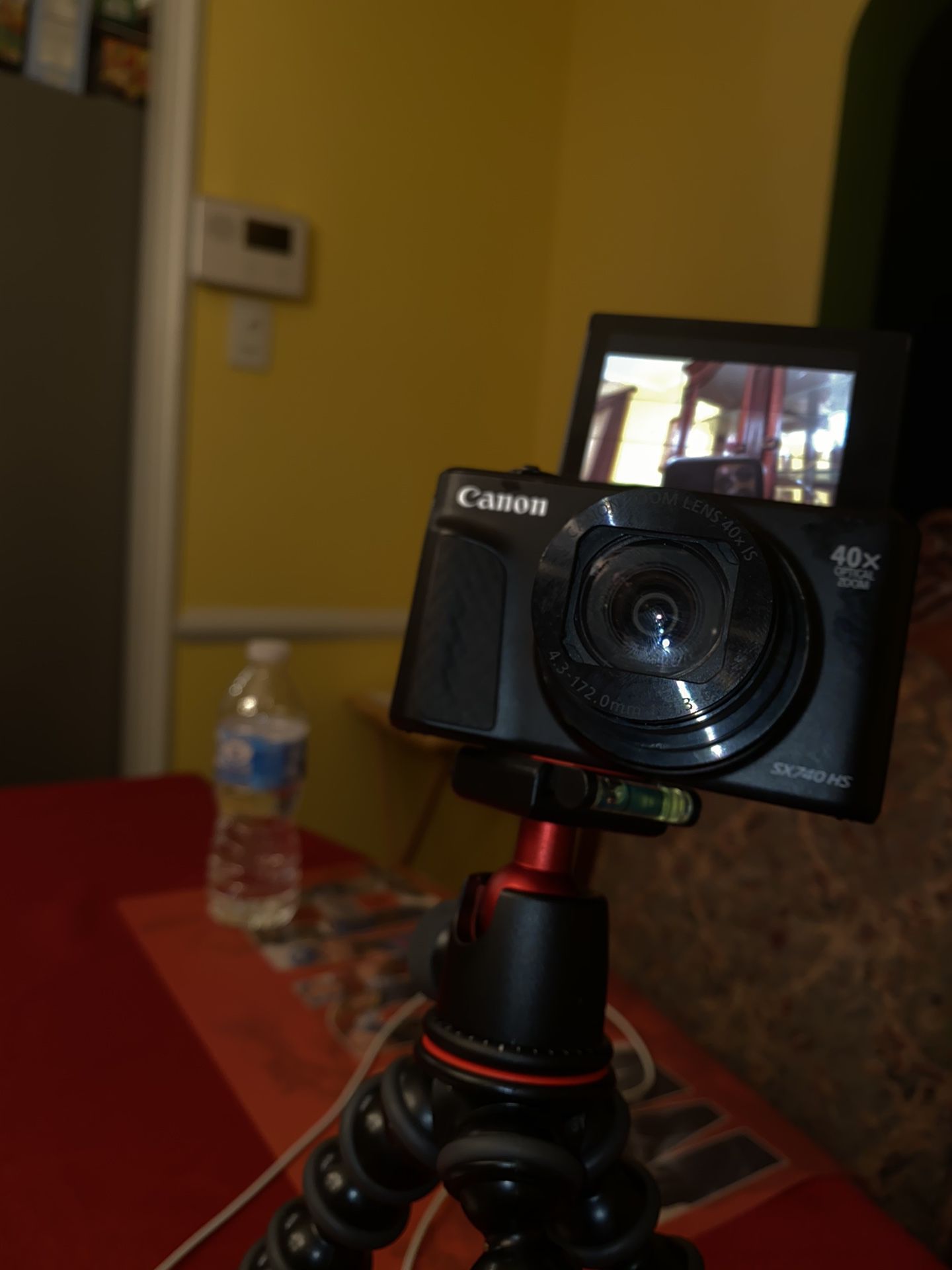 Canon sx740 HS (vlogging camera )