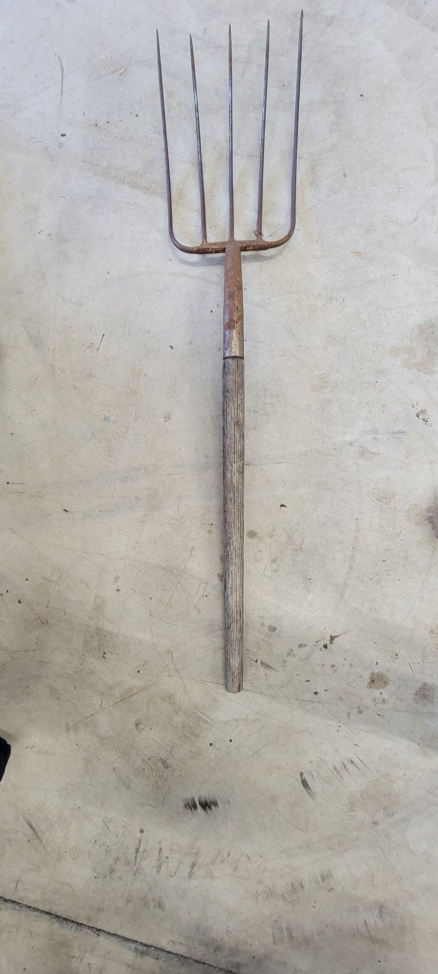 Pitch Fork / Farm Art