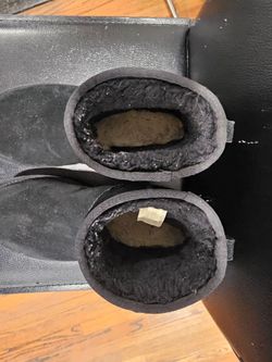Size 8 Uggs