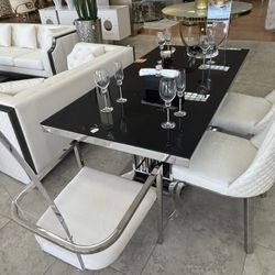 Beautiful And Elegant table 