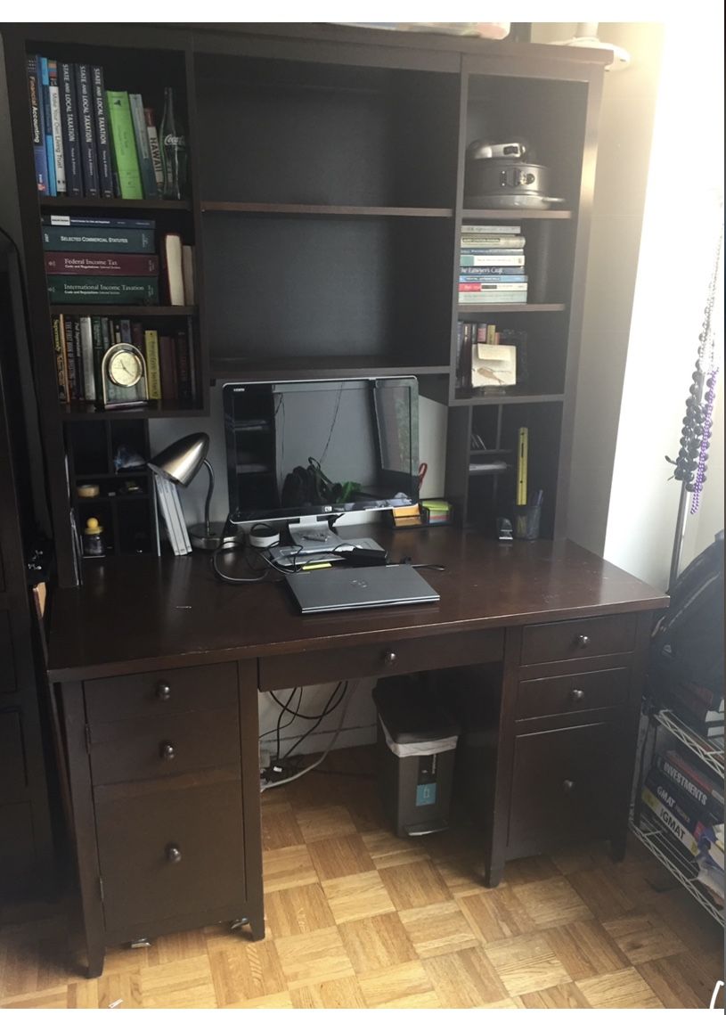 Desk Plus Hutch