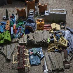HUGE Lot of Thomas and Friends Train Tracks and Play Sets