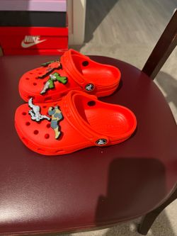 Marvel crocs