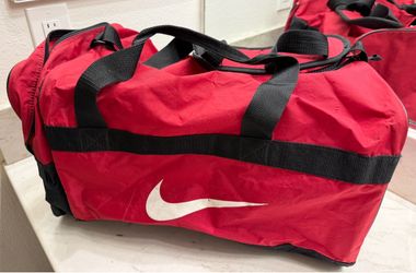 Red Nike Duffel Bag 21”W*11”L*11”H - Clean and Good Condition. Priced for Fast Sale!