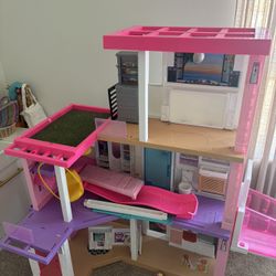 Barbie Doll House 