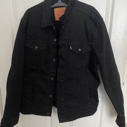 Black Levi’s Jacket Size L