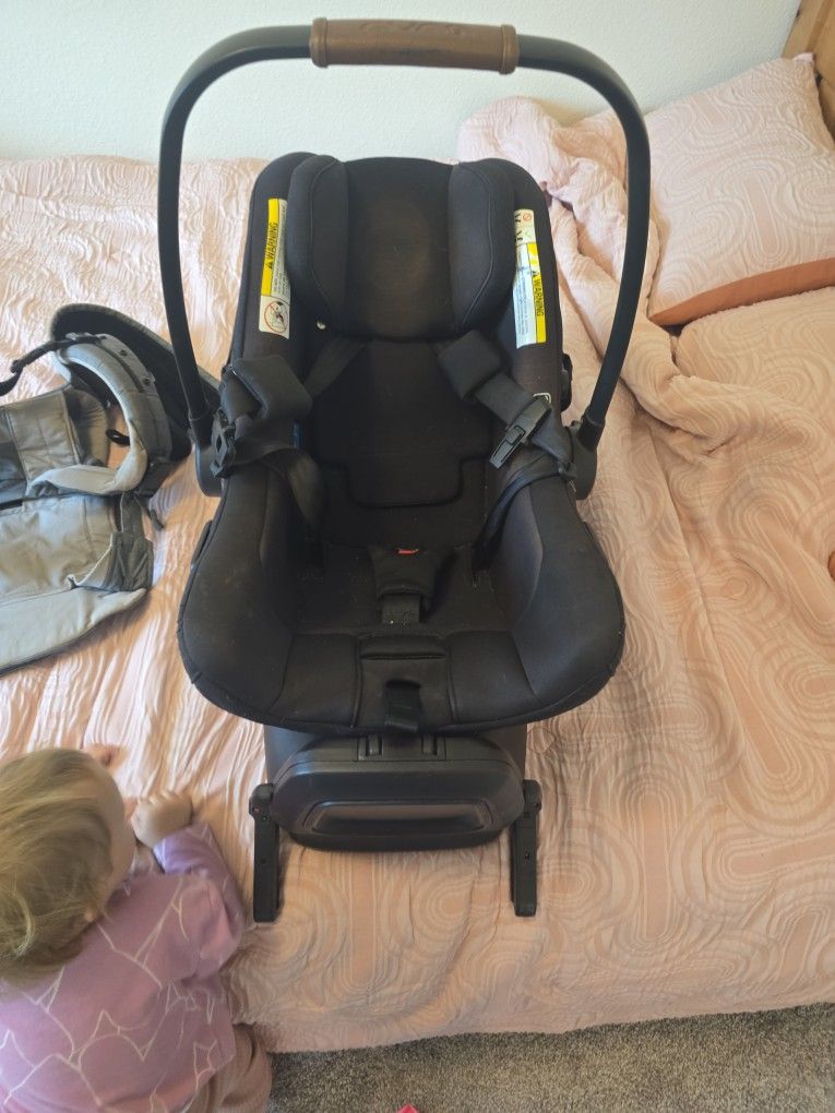 NUNA Infant Carseat