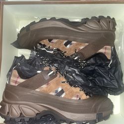 Burberry Shoes 