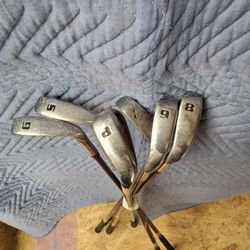Golf Clubs 