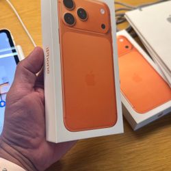 iPhone 17 Pro Max 512GB Cosmic Orange