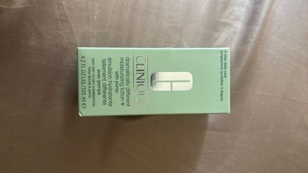 CLINIQUE moisturizing lotion