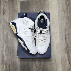 Jordan 6 Midnight Navy Size 9 