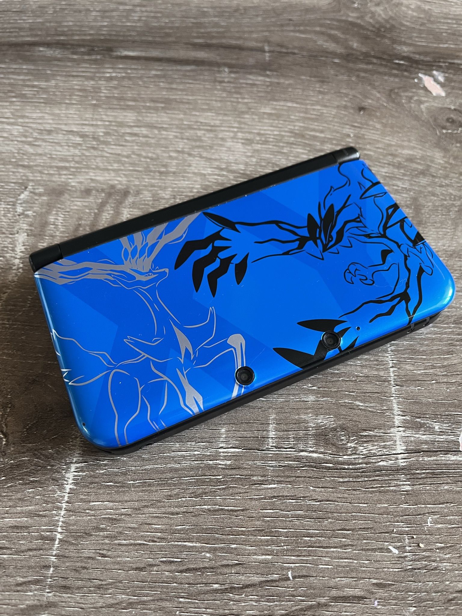 Blue Pokémon 3ds XL 