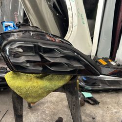 2022 2025 Porche Taycan RH Headlight 