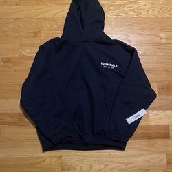 Essentials Fear of god hoodie (size M)