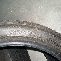 235/40/19 1 Tire 