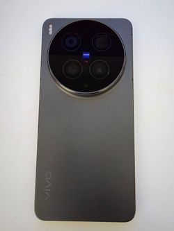 Vivo x300 Ultra