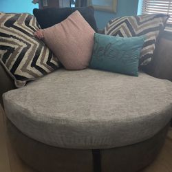 Round Chair 
