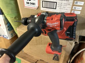 Milwaukee Tools For Sale M18 Hammer Drill With Hammer Vac Mini Chainsaw