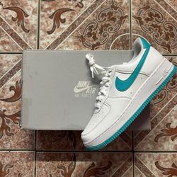 Nike Air Force 1 Low Teal Swoosh New Replacement Box Size 9 Men