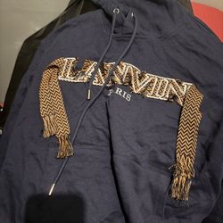 Lavin Hoodie