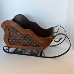 Large Santa Sleigh Wood Metal Basketweave