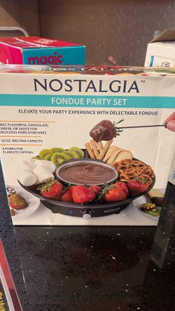 BRAND NEW FONDUE SET