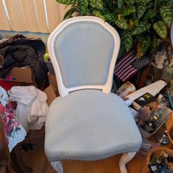 2 Matching Chairs