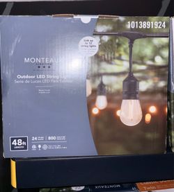 Outdoor string lights