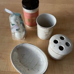Bathroom Accessories- FREE bundle