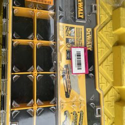 DEWALT Plastic 20-Compartment Pro Small Parts Organizer