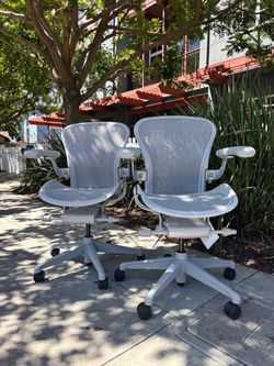🏳️ Herman Miller Aeron Chairs size A