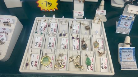 Great deals on gold jewelry with colored stones