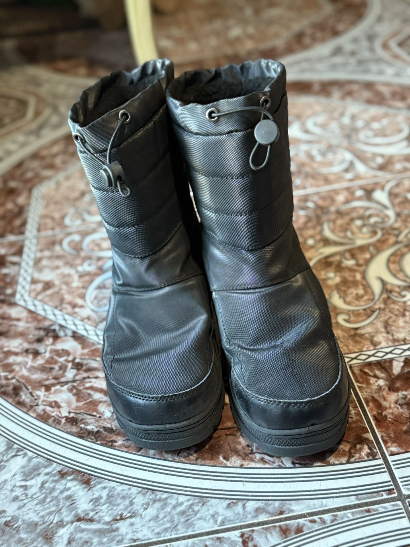 Snow Boots