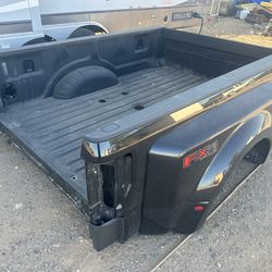 2019 F-350 Dully Bed 